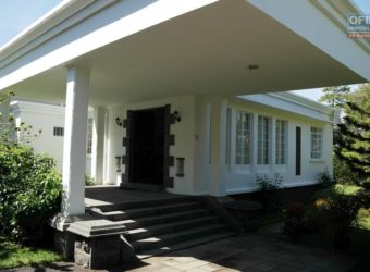 Charmante villa type F5, Curepipe