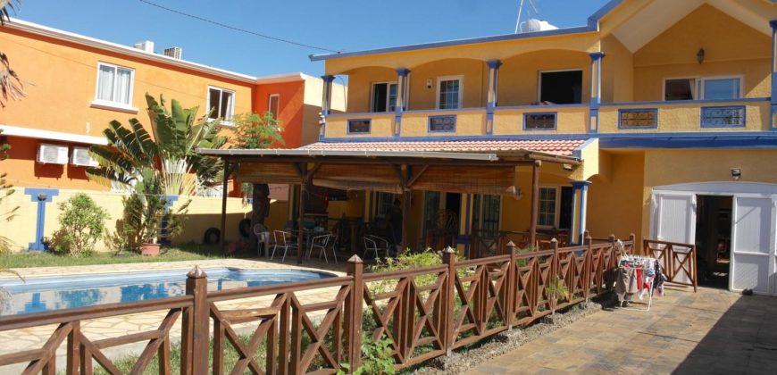 Grande villa F4 avec piscine, Albion