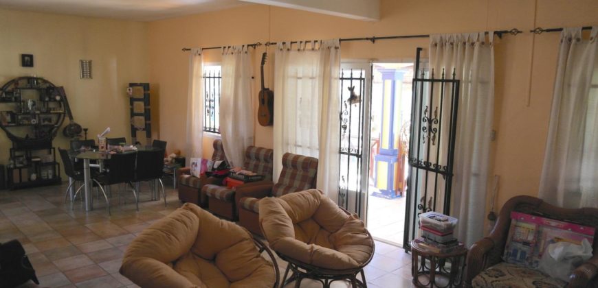 Grande villa F4 avec piscine, Albion