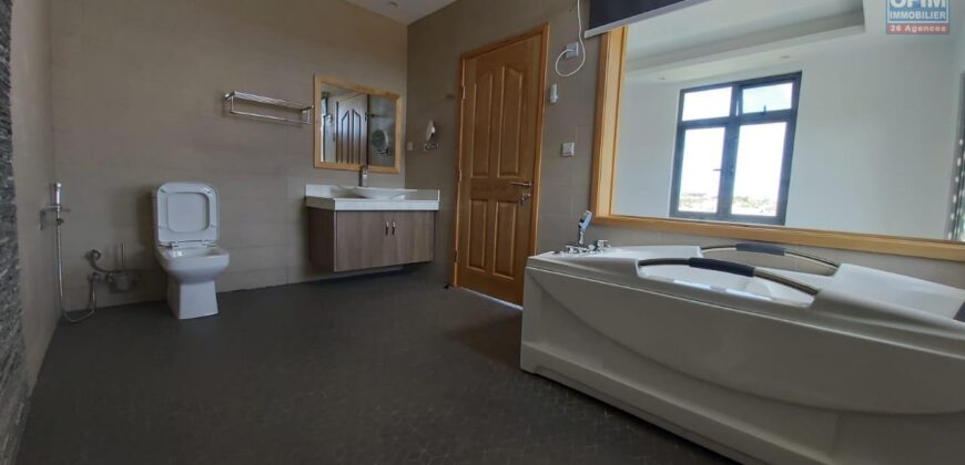 Deux magnifiques appartements, Bain Boeuf
