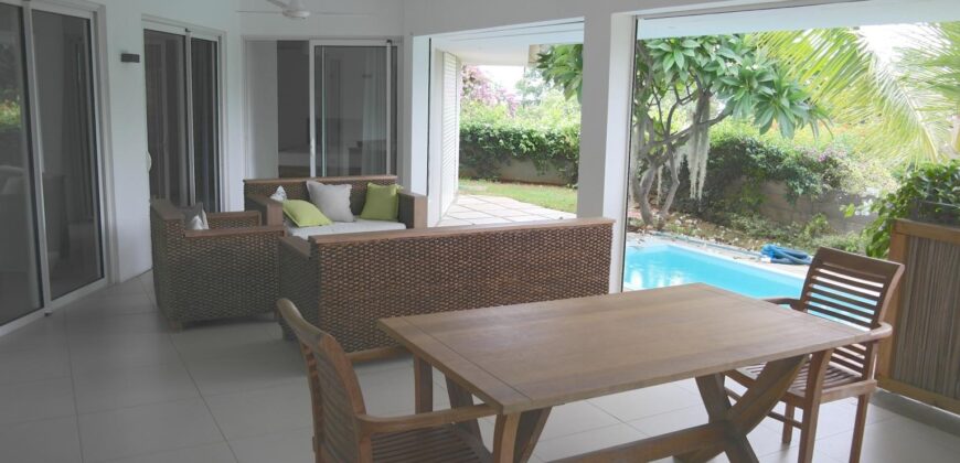 Agréable villa neuve avec piscine et vue imprenable,Tamarin