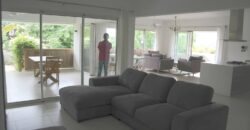 Agréable villa neuve avec piscine et vue imprenable,Tamarin
