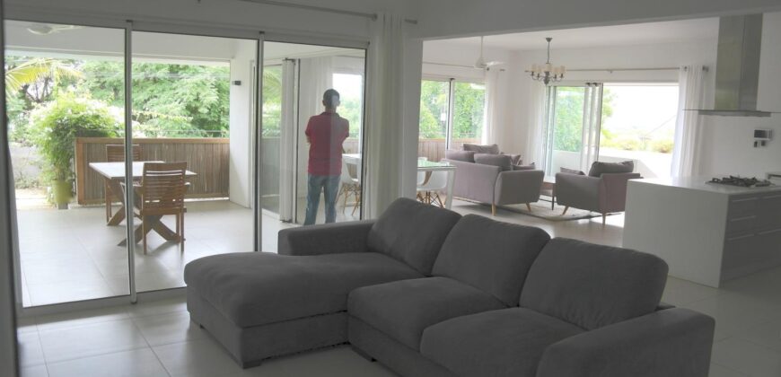 Agréable villa neuve avec piscine et vue imprenable,Tamarin