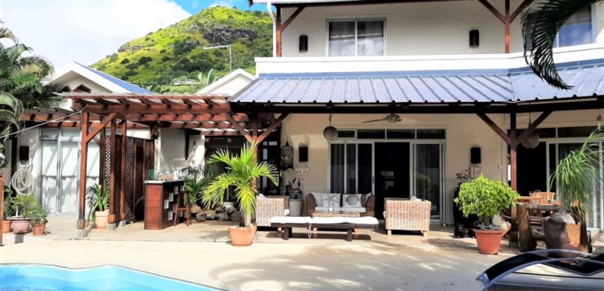 Maison de charme avec piscine + Guest cottage, Tamarin