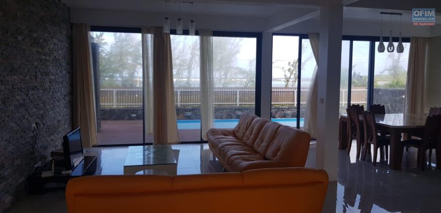 Belle villa pied dans l’eau meublée, Le Bouchon