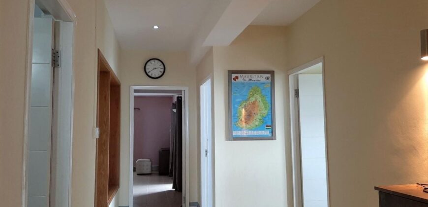 Spacieux appartement type F4 avec vue dégagée, Floréal