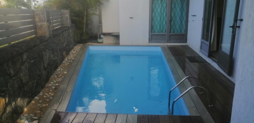 Grande villa neuve avec piscine, Pereybère