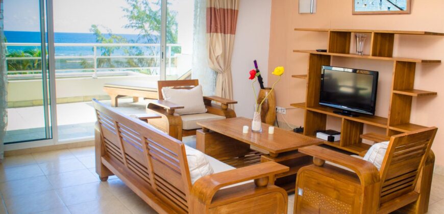 Agréable appartement au bord de l’océan avec piscine, Tamarin