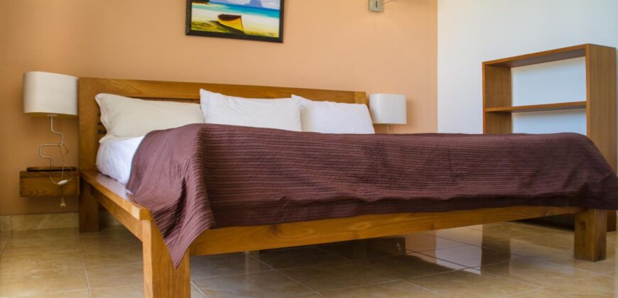 Agréable appartement au bord de l’océan avec piscine, Tamarin