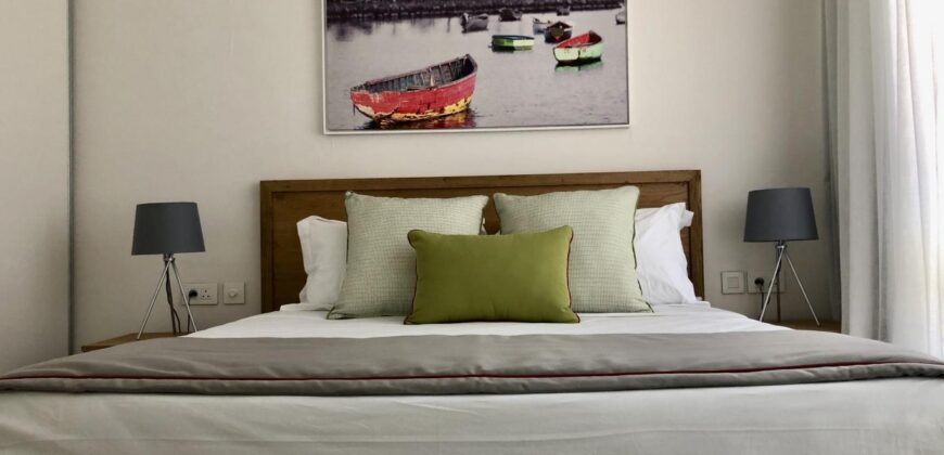 Duplex de 146 m2 pied dans l’eau accessible aux étrangers, Tamarin
