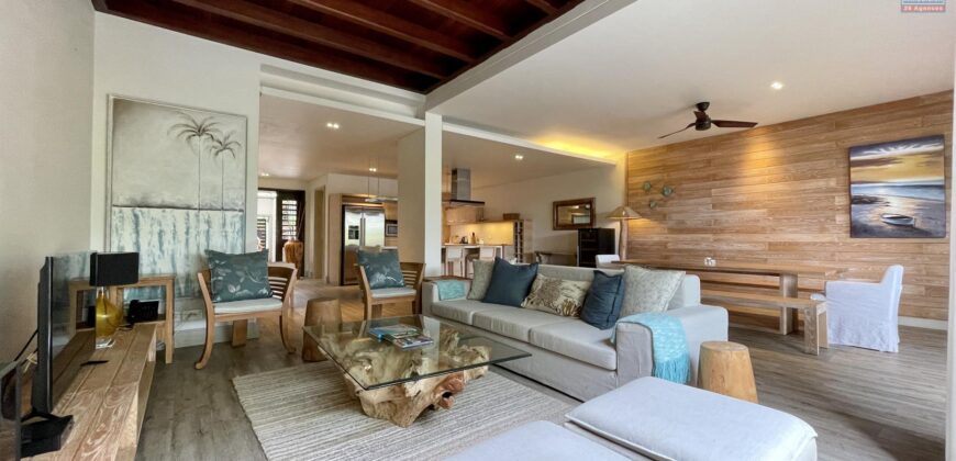 Magnifique duplex pied dans l’eau accessible aux étrangers, Rivière Noire
