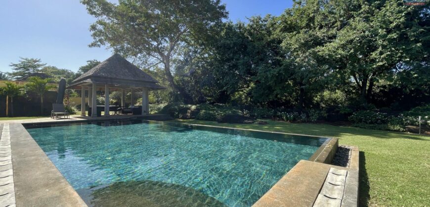 Somptueuse villa de conception moderne avec grande piscine, Tamarin