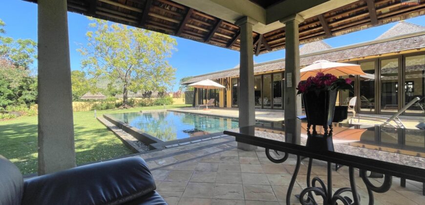 Somptueuse villa de conception moderne avec grande piscine, Tamarin