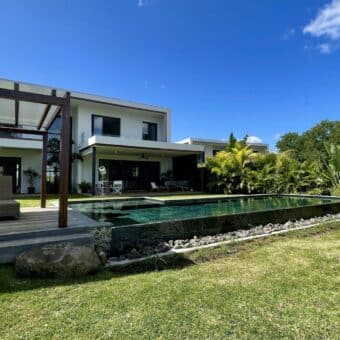 Splendide villa T5 à étage avec vue imprenable sur la baie, Tamarin