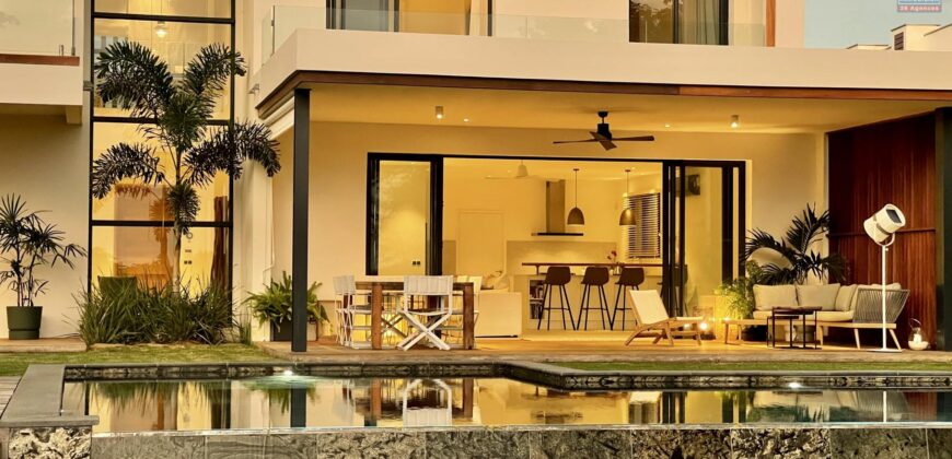 Splendide villa T5 à étage avec vue imprenable sur la baie, Tamarin