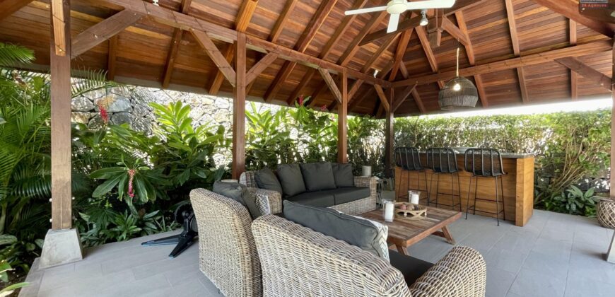 Sublime villa T5 proche de la plage avec vue sur les montagnes, Rivière-Noire