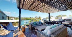 Magnifique penthouse de 472 m2 pieds dans l’eau, Rivière-Noire