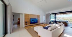 Magnifique penthouse de 472 m2 pieds dans l’eau, Rivière-Noire