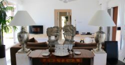 Lumineux penthouse + studio indépendant accessible aux étrangers avec vue sur un domaine privé, Flic en Flac
