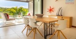 Luxueux appartement T4 accessible aux étrangers sur un îlot à Rivière-Noire