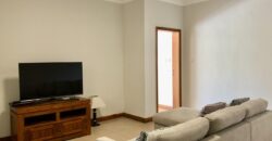 Sublime villa de 640 m2 dans un domaine clôturé avec vue sur la montagne, Rivière-Noire