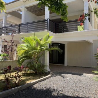 Spacieux duplex de quatre chambres avec terrasse, Flic en Flac