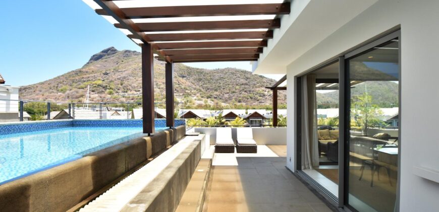 Lumineux penthouse T5 avec piscine et vue sur montagne, Rivière-Noire