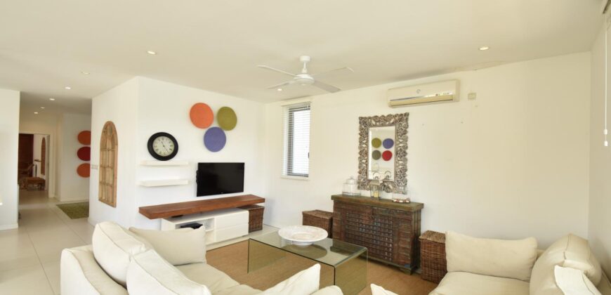 Lumineux penthouse T5 avec piscine et vue sur montagne, Rivière-Noire