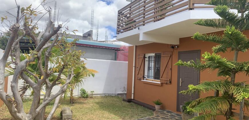 Spacieuse maison T5 de 211 m2 facile d’accès, Bambous