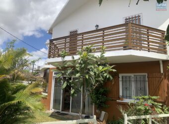 Spacieuse maison T5 de 211 m2 facile d’accès, Bambous
