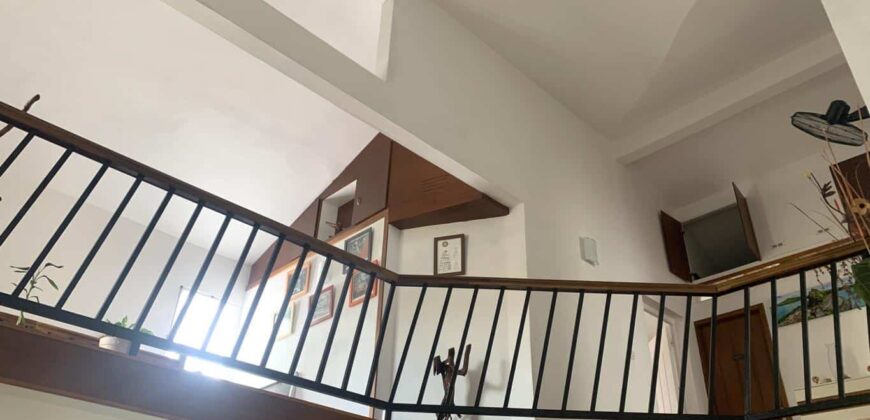 Spacieuse maison T5 de 211 m2 facile d’accès, Bambous