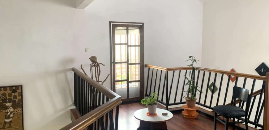 Spacieuse maison T5 de 211 m2 facile d’accès, Bambous