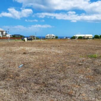 Terrain de 819 m2 avec vue sur la mer à Flic en Flac