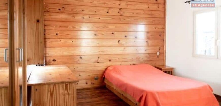 Spacieuse maison meublée de 558 m2 proche de toutes commodités, Beau- Bassin