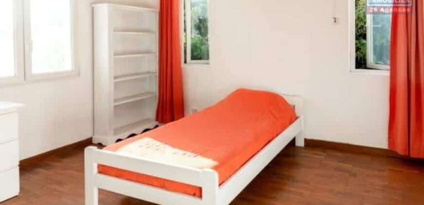 Spacieuse maison meublée de 558 m2 proche de toutes commodités, Beau- Bassin