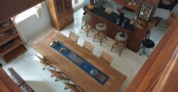Grande villa F6 de 400 m2 avec piscine privée, Mont Choisy