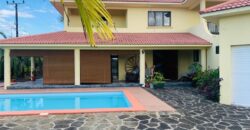 Grande villa familiale de type F5 avec piscine dans la région de Calodyne