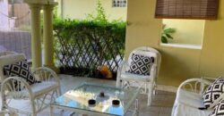 Villa T5 avec piscine située dans un quartier résidentiel à Flic en Flac