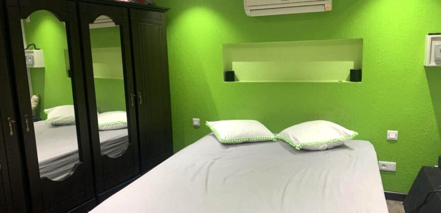 Maison T5 avec une grande cour au calme, Quatre Bornes