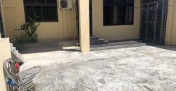 Maison T5 avec une grande cour au calme, Quatre Bornes