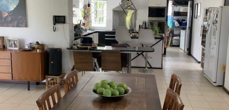 Superbe villa T4 avec une dépendance à Tamarin