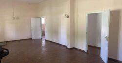 Spacieuse maison F6 avec deux dépendances, Vieux Quatre Bornes