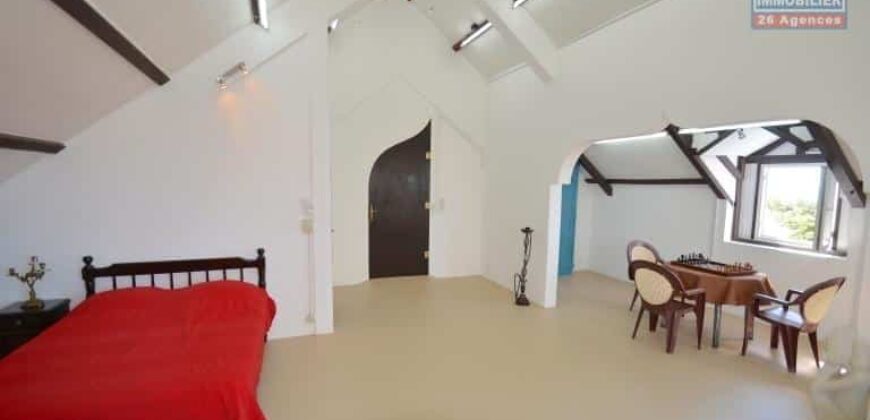Grande maison coloniale de 425 m2, Pointe aux Sables