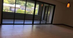 Charmant appartement T4 implanté dans un beau cadre, Moka