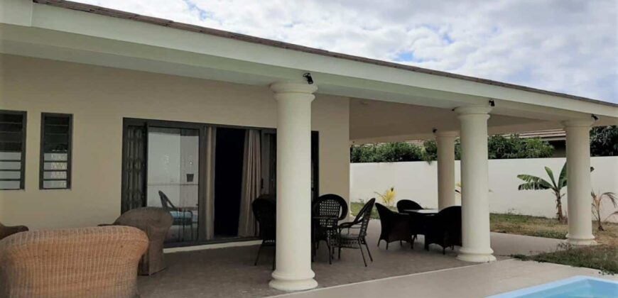 Spacieuse maison de plain-pied de 325 m2, Tamarin