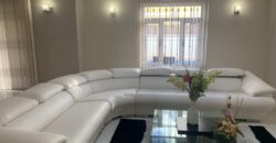 Belle villa de 357m2 avec piscine, Ebène