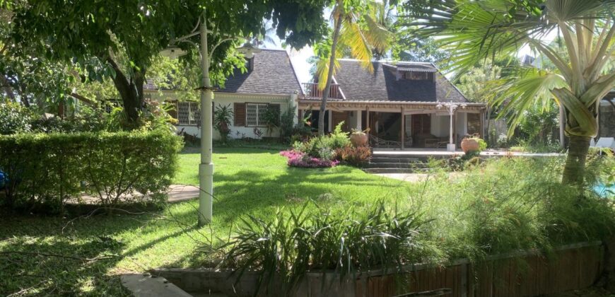 Vivez une expérience de vacances dans cette villa en bord de mer à Albion