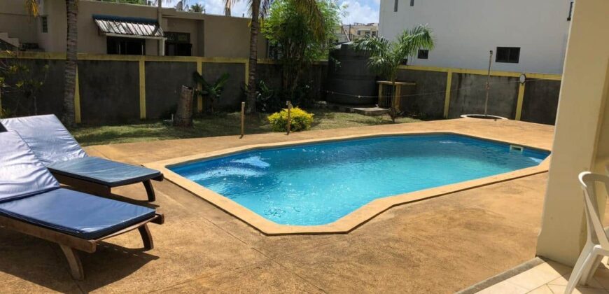 Spacieuse villa de 350m2 avec piscine privée à Pereybère