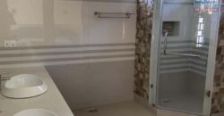Immense villa de 650m2 avec piscine et vue imprenable, Quatre Bornes