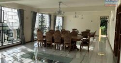 Immense villa de 650m2 avec piscine et vue imprenable, Quatre Bornes